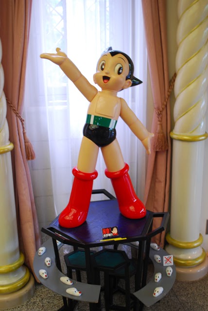 Astro Boy statue at Tezuka Osamu Museum. Tokyo Consult. TokyoConsult.