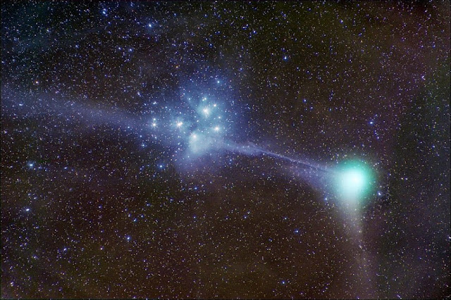 Comet Mackholz and the Pleiades