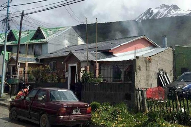 Incendio afecto a cuatro viviendas en Ushuaia