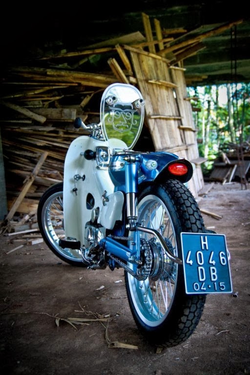 FOTO MODIFIED HONDA SUPERCUB 800