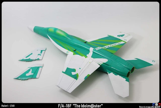 Réalisation de la peinture du F/A 18 Idolmaster d'Italeri