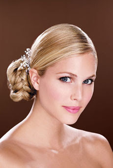 Wedding Hairstyles For Beach Wedding