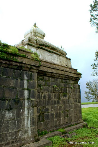 Temple on Hadsar Fort