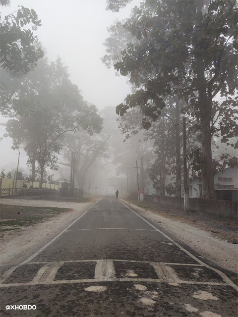 Foggy morning..Street of Abhayapuri