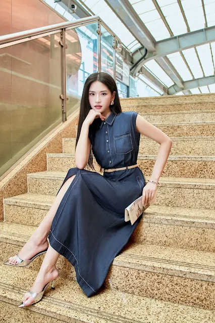 Denim outfit trends for summer office fashion: Youthful, elegant, no worries about heat.