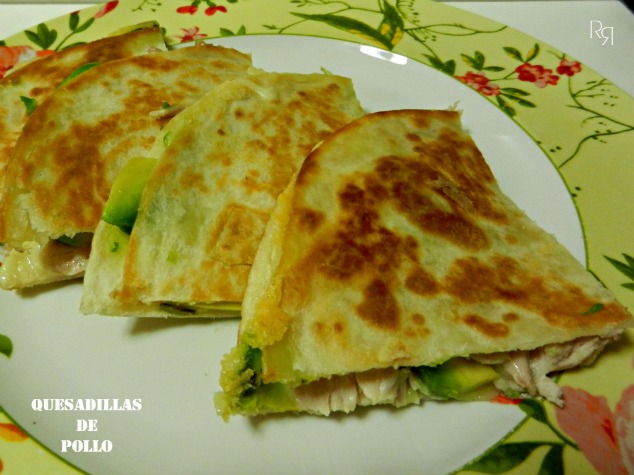 "Quesadillas de pollo"