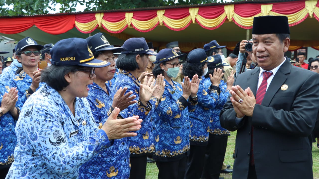 48 Pejabat Administrator dan Pengawas serta 516 Kepala SD Negeri Dilantik Bupati Simalungun 