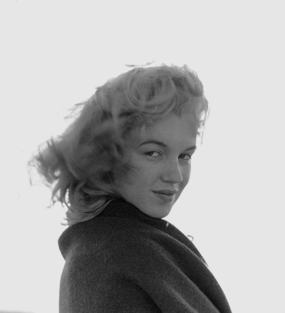 Fotografías de una joven Marilyn Monroe con 20 años y sin maquillaje (1946)