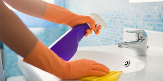 Tips membersihkan kamar mandi minimalis 