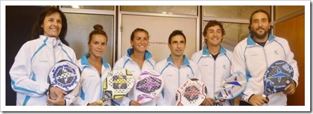 Selección Argentina Beach Tennis. De izq. a der. Liliana Patron, Gisela Davila, Ailin Wirth, Alejandro Pardini, Gaston Etchegoyen, Adrian Gudon