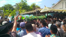 Jadi Perbincangan, Semerbak Wangi dari Pemakaman Kang Aziz Blitar