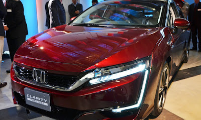  2017 Honda Clarity front view