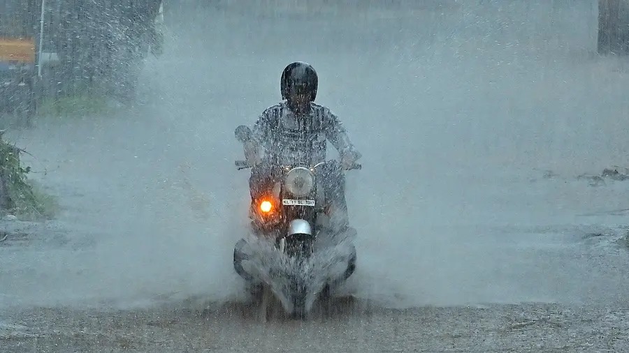 സംസ്ഥാനത്ത് മഴ മുന്നറിയിപ്പിൽ മാറ്റം സംസ്ഥാനത്ത് മഴ മുന്നറിയിപ്പിൽ മാറ്റം