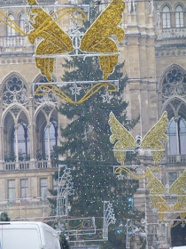 mairie de Vienne et marché de Noël