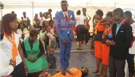 Remember The Pastor Who Turned Water Into Wine, You Will Be Shocked By What He Just Did Again. (Photos)