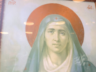 virgen maria que parece el actor nicolas cage