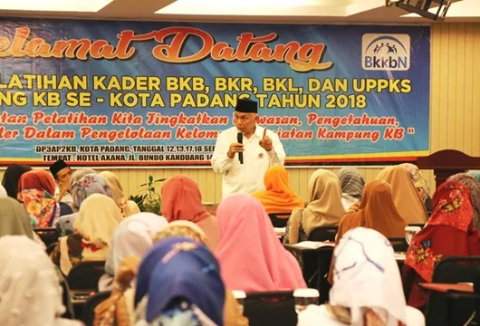 Kader BKB, BKR, BKL dan Anggota Kelompok UPPKS Diberi Pelatihan