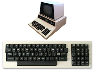 Ini Dia Keyboard-keyboard Jadul Yang Dianggap Gagal [ www.Up2Det.com ]