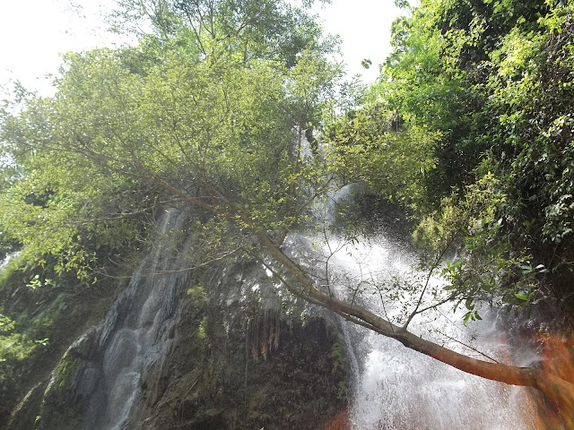 Wisata alam air terjun Sri Gethuk_Gunung Kidul
