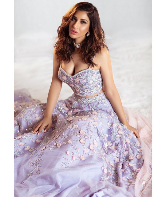 Sophie Chaudry latest photos from fablook magazine 1