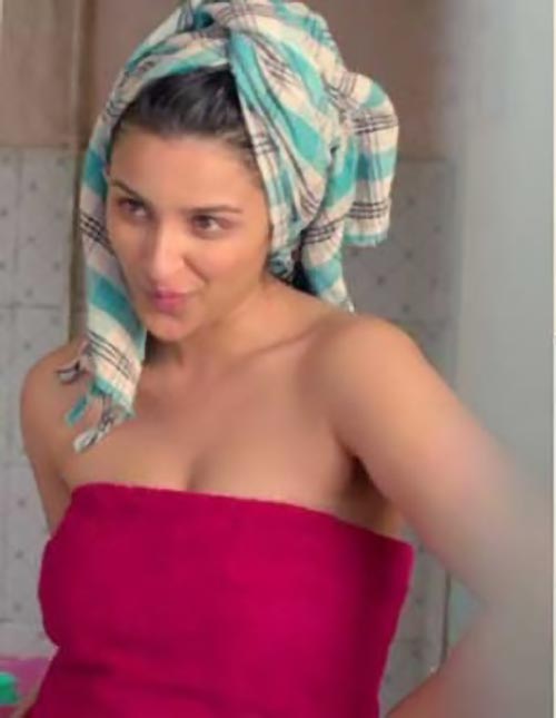 Parineeti Chopra towel bollywood actress hot scene