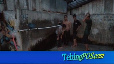 Ragam Tebingtinggi, Jelang Sore Hari Warga Menikmati Air Panas Dibelakang TC  Sosial