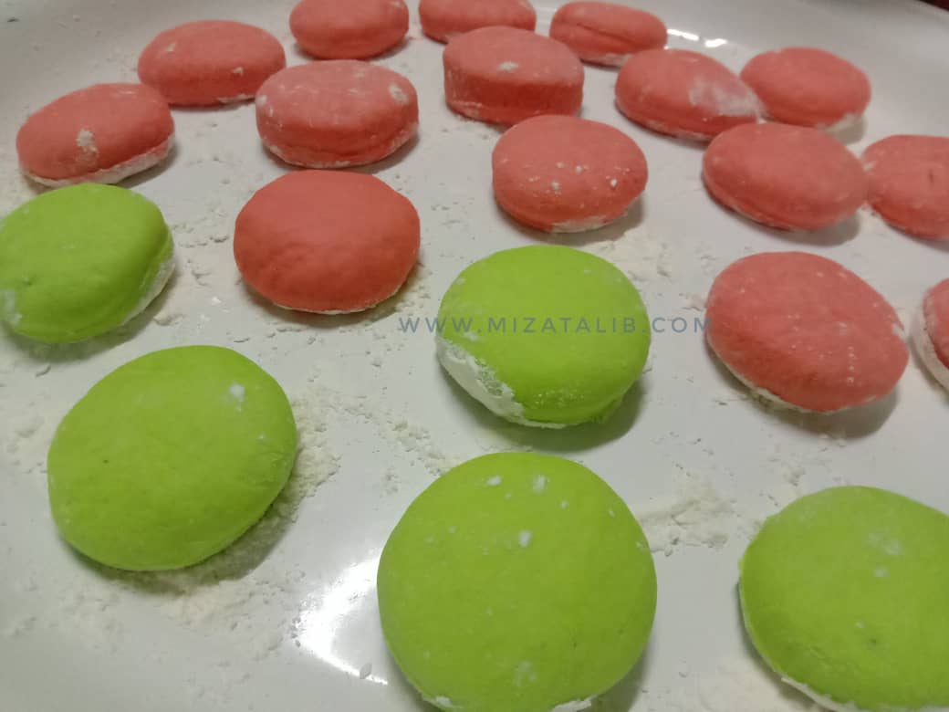 Donut Warna Warni untuk Jamuan - Miza Talib