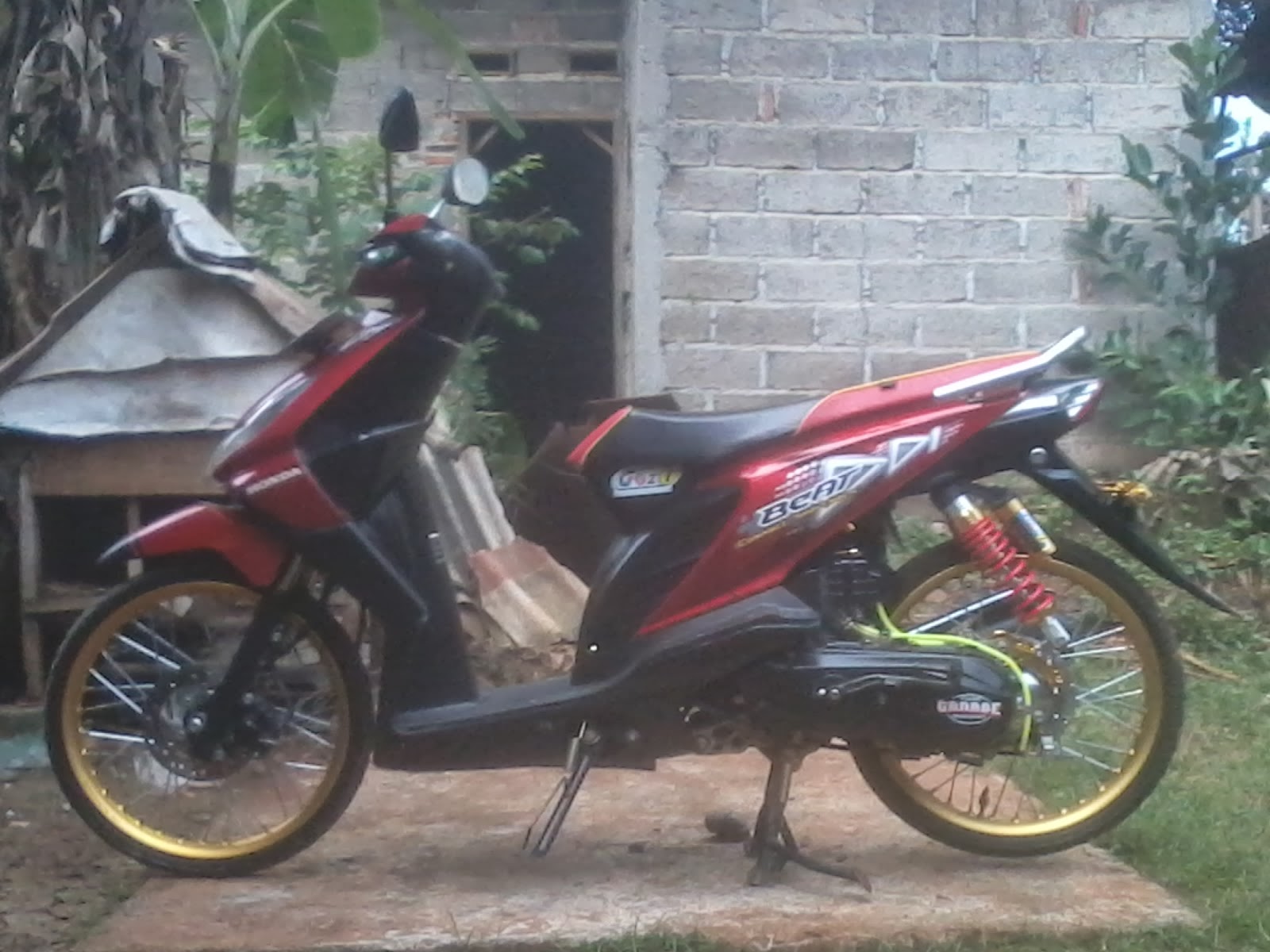 thailook Nih gan ane kasih gambar  motor  beat  berkonsep 