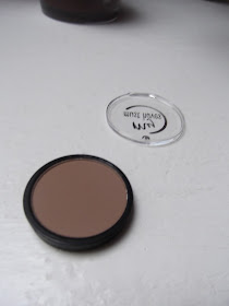 Essence My Must Haves Eyebrow Powder.