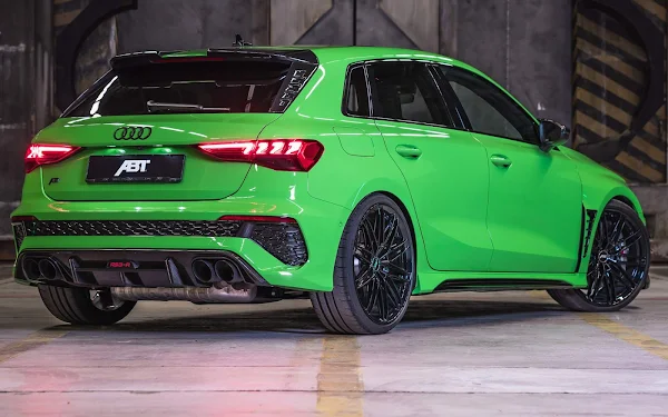 Audi RS3-R ABT - 500 cv e suspensão rebaixada