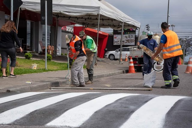 Prefeitura de Colombo investe pesado em sinalização das vias municipais