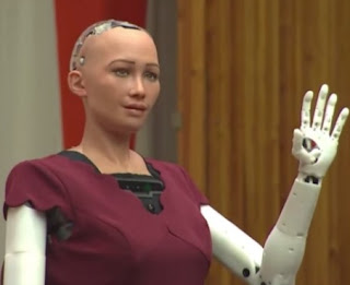 Sophia - Robot humanoid, warga negara Arab Saudi