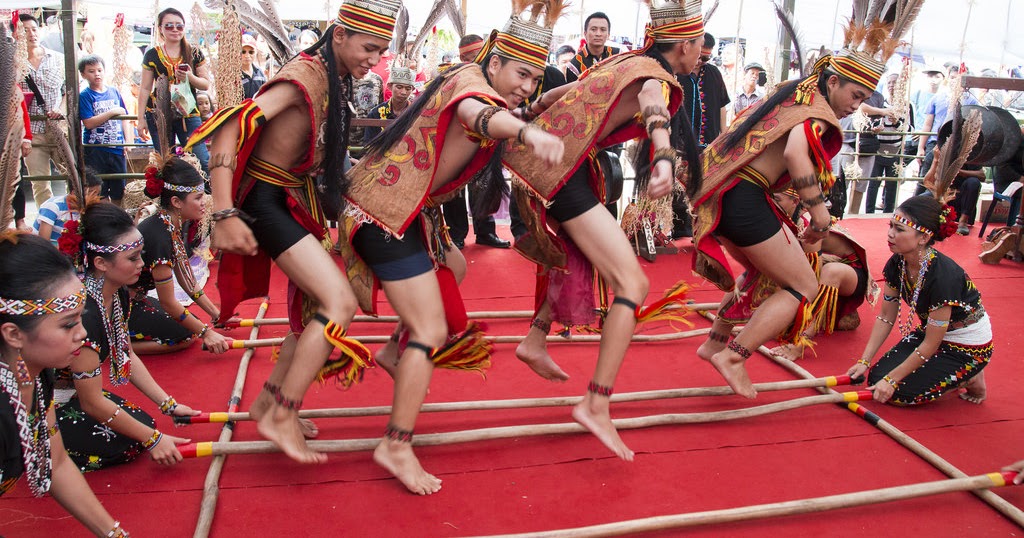 7 Tari Tradisional Kalimantan Utara - TradisiKita