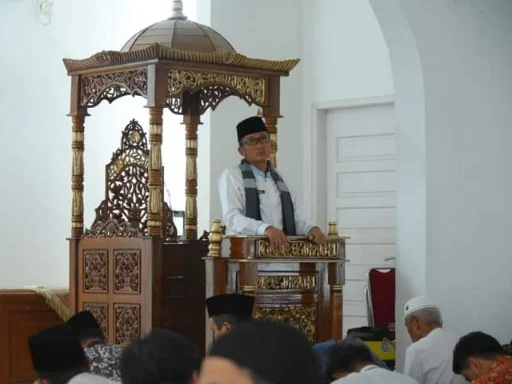 Kutbah Jumat di Masjid Nurjannah UBH, Wako Hendri Septa Sampaikan Keutamaan Istighfar