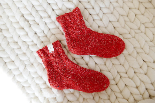 Moska Knitwear Review, Moska Knitwear etsy, cashmere socks brands, uk cashmere socks, cheap cashmere socks uk, best socks for winter, best cashmere sock brands, best bed socks