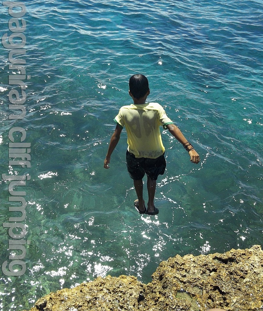 cliff-jumping-paguriran-100_0811-3