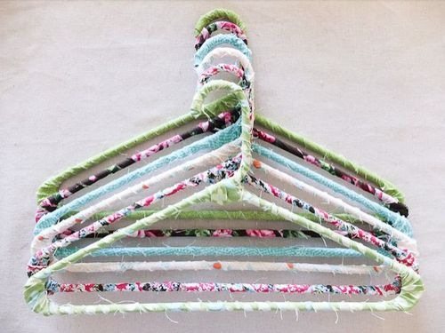 diy-fabric-hangers