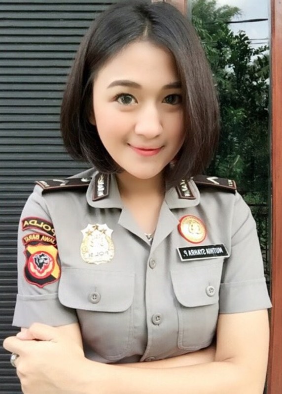 Polwan Muthia Syahra Makin Anggun Dalam Film