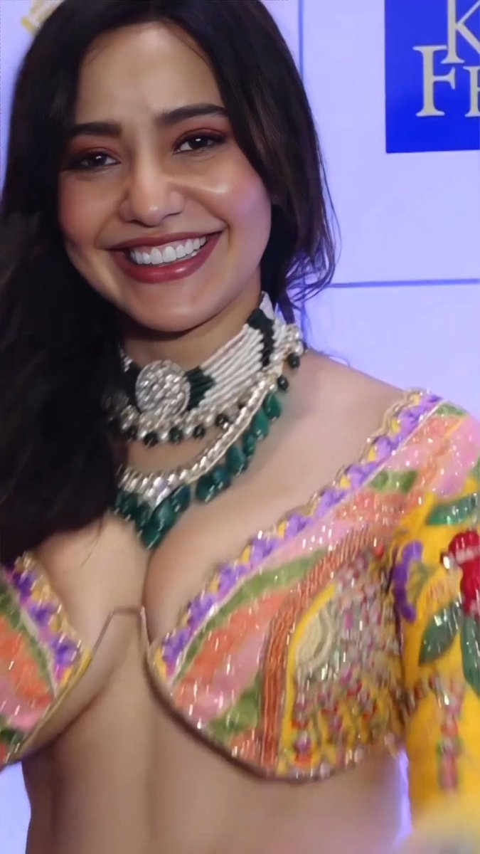 Neha sharma pic