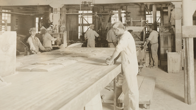 Frank H. Fleer Corp. Oven Room (December 1918)