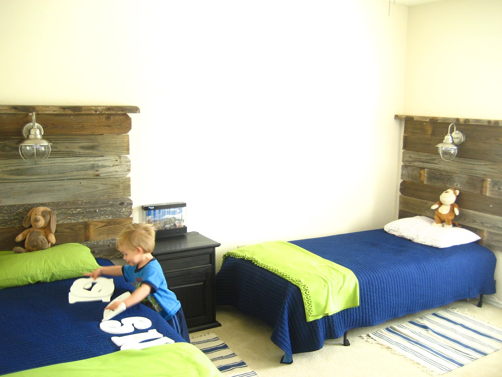 DIY Twin Headboard Ideas for Boys