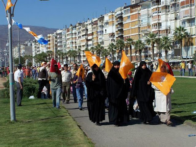 28 γλώσσες μιλάει η Τουρκία!