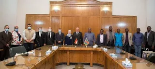 عبد العاطي يعقد جلسة ختاميه مع وزير البيئة الكونغولى فى ختام زيارته لمصر.