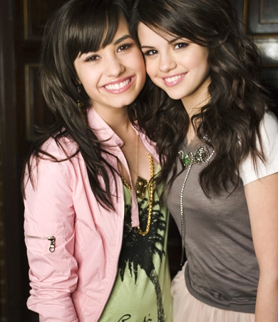 Selena Gomez e Demi Lovato s o melhores amigas na vida real
