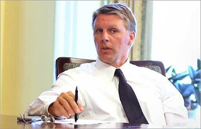 Massachusetts State Treasurer Timothy Cahill during an afternoon meeting in October 2008. (Globe Staff/Jonathan Wiggs)