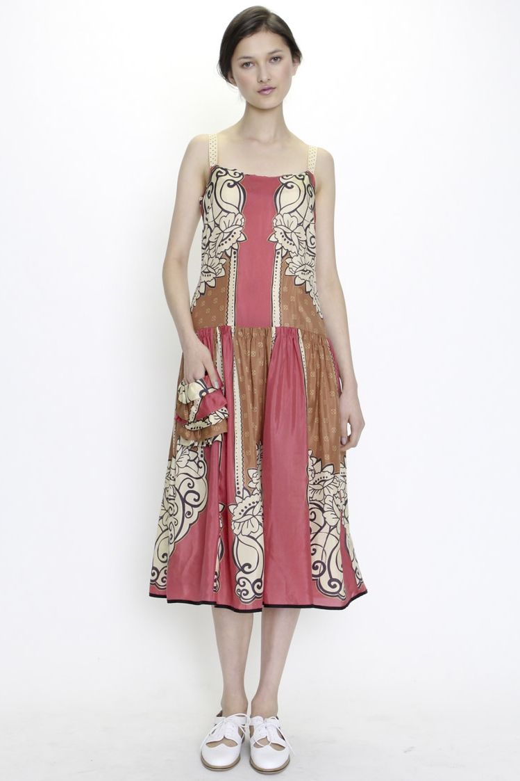  20 model dress batik  bali  modern dengan desain  cantik 