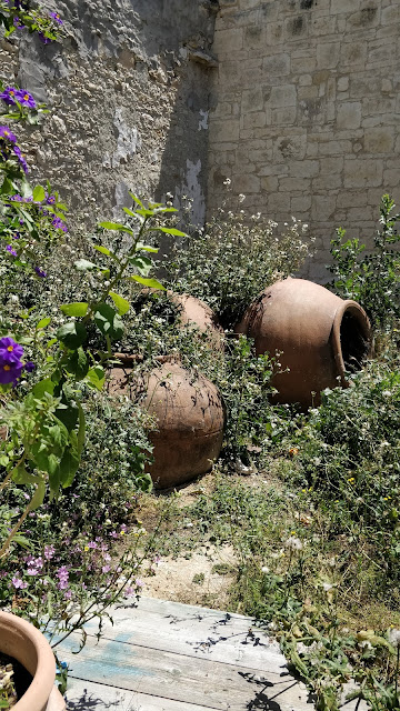 Omodos Cyprus, Grecian urns