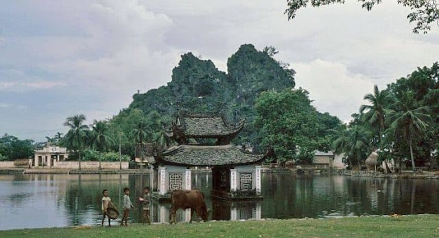 Hình ảnh gây thương nhớ về chùa Thầy năm 1991