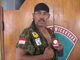 Kehebatan Kopral Subagyo, Prajurit TNI Terkuat Di Dunia - munsypedia.blogspot.com
