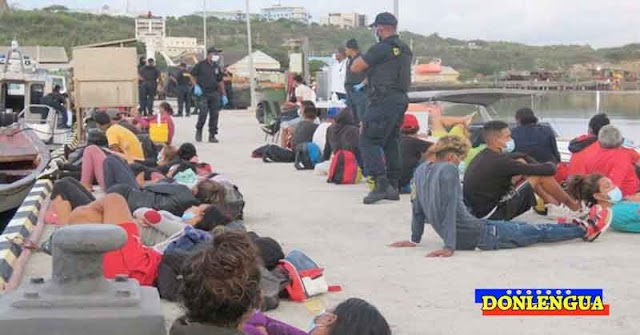 33 Balseros venezolanos fueron detenidos en un barco refugiándose en Curazao